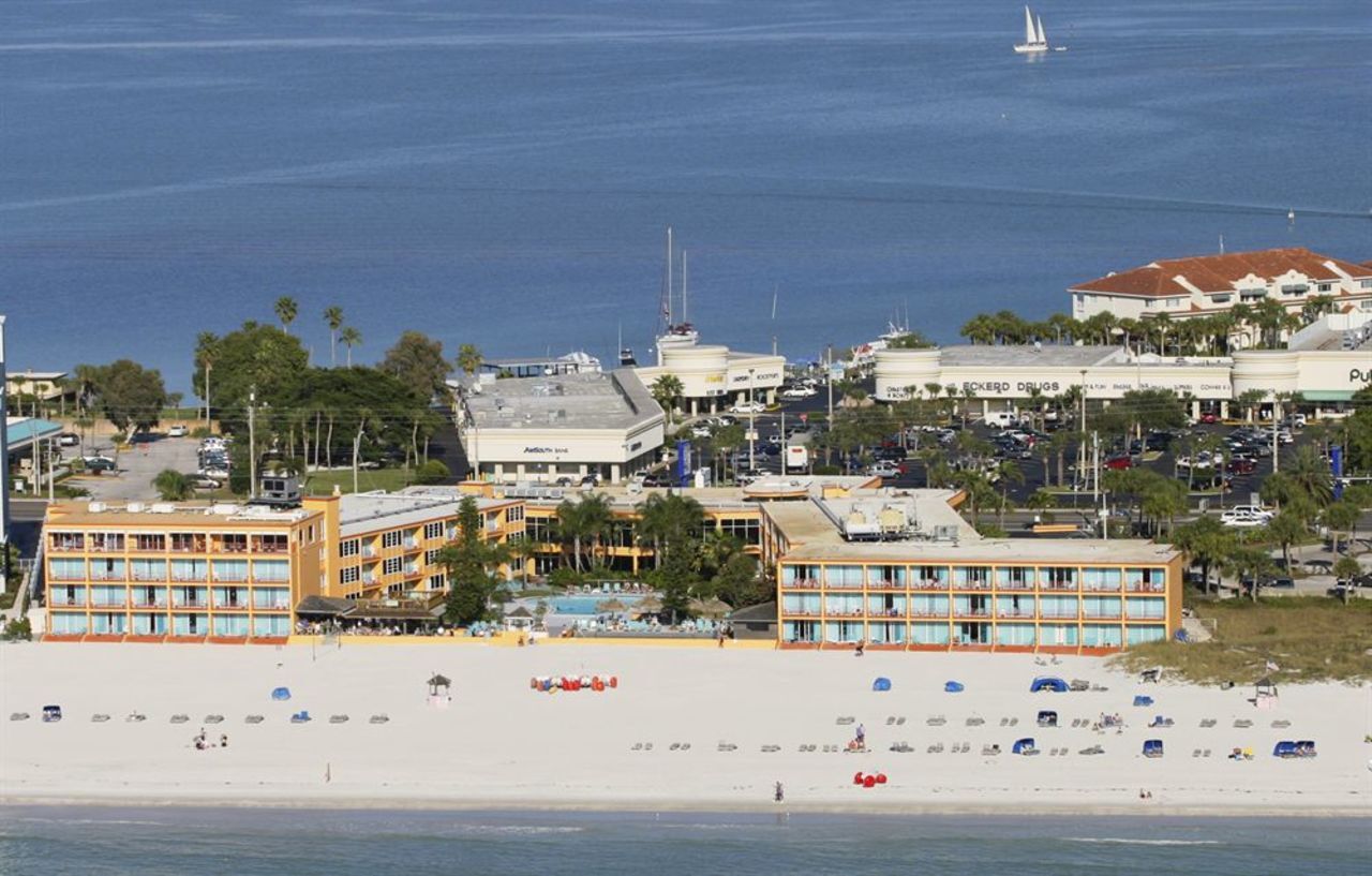 Dolphin Beach Resort St. Pete Beach Exterior photo